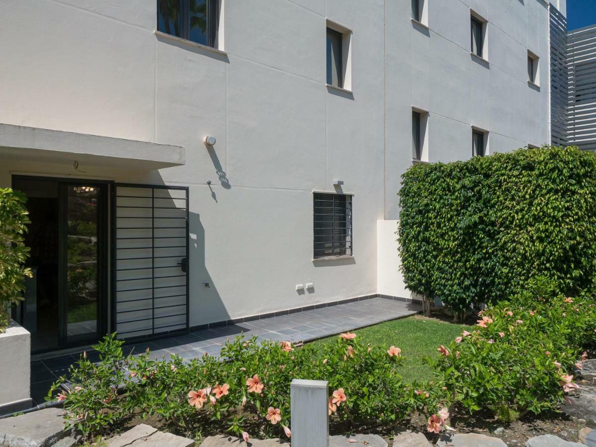 Amazing Two Bedroom Apartment In Los Flamingos, Marbella Estepona Exterior foto